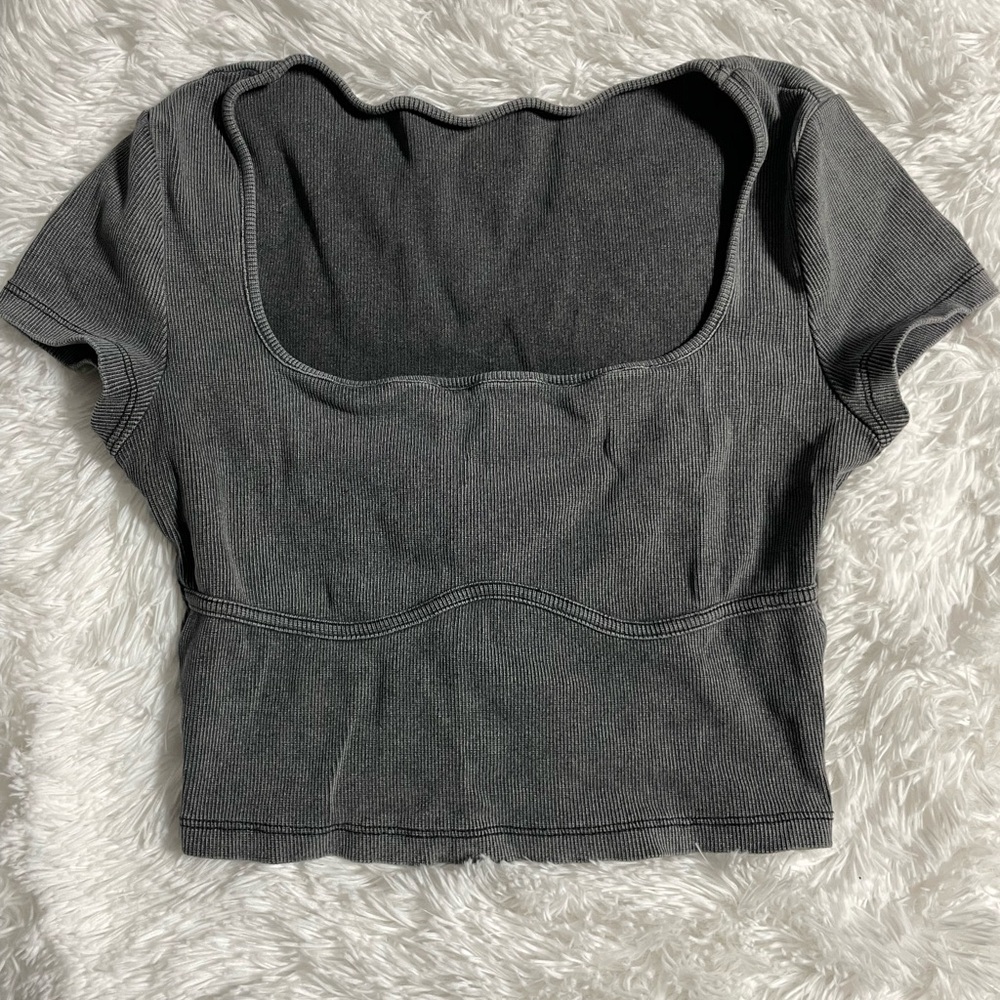 GREY-ISH, BLACK-ISH VERY CUTE CROP TOP